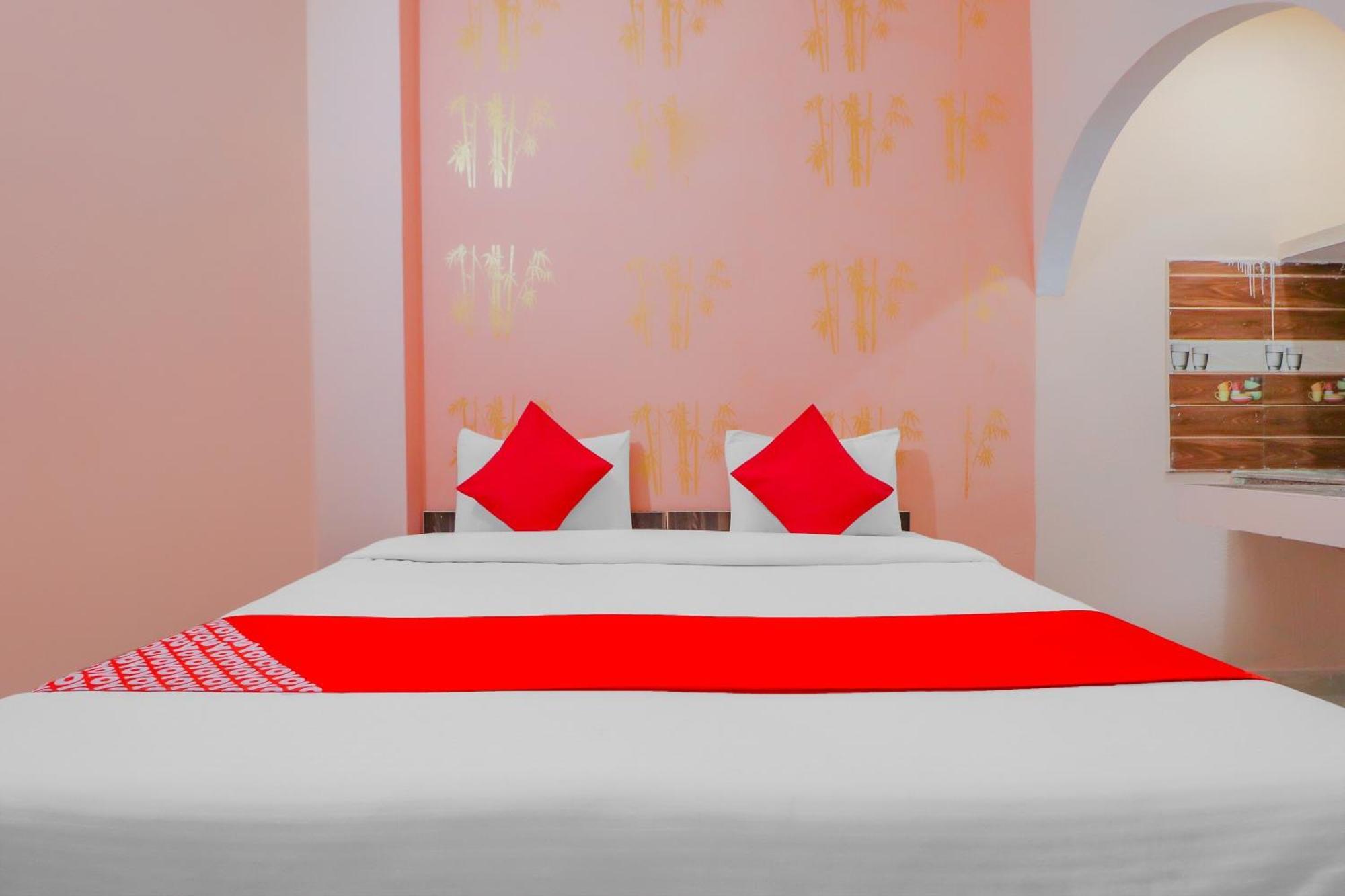 Hotel O Bhardwaj Guest House Garhi Harsaru Экстерьер фото