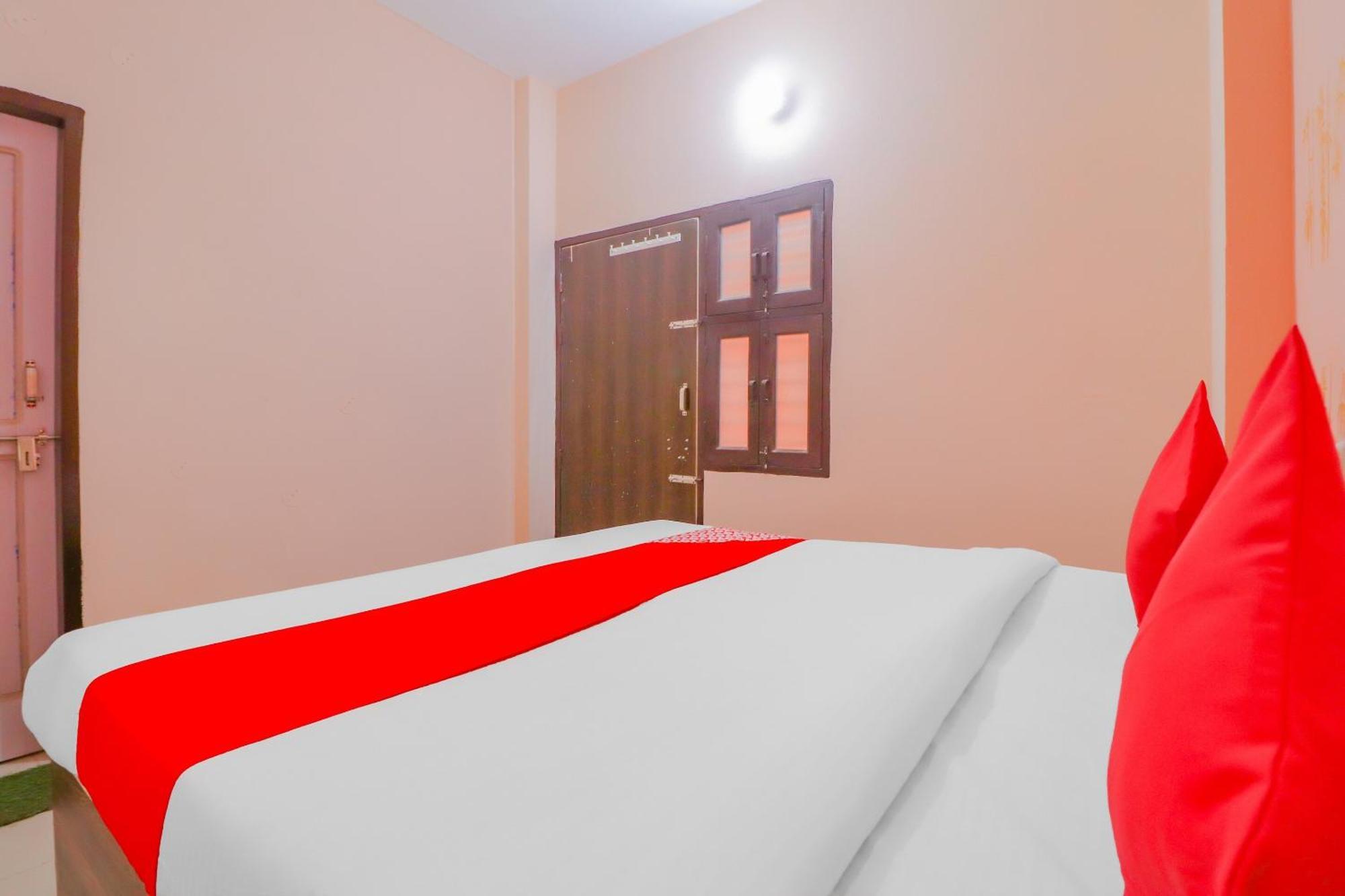 Hotel O Bhardwaj Guest House Garhi Harsaru Экстерьер фото