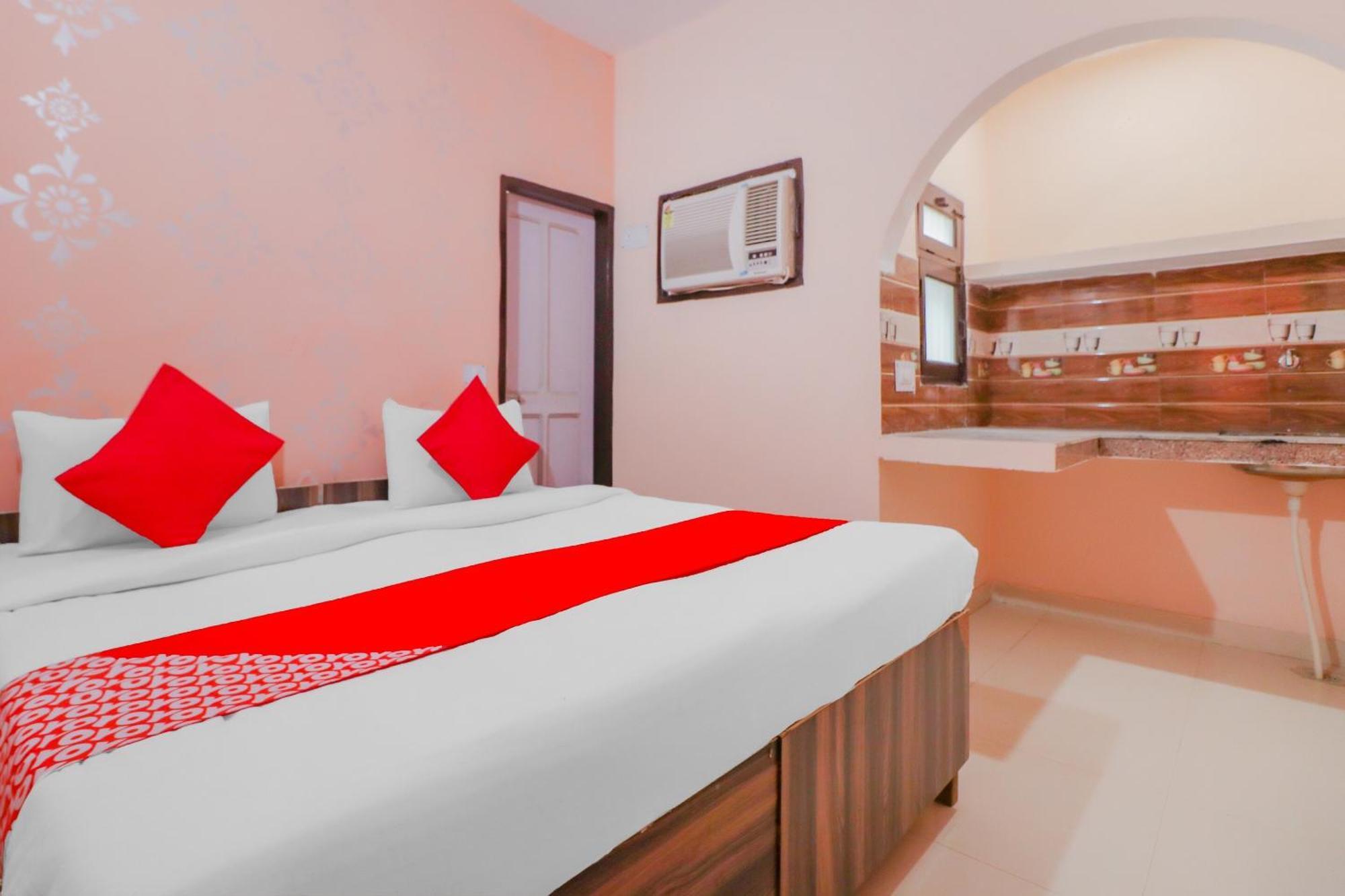 Hotel O Bhardwaj Guest House Garhi Harsaru Экстерьер фото